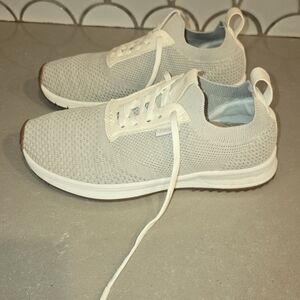 Women's True Linkswear All Day Knit Golf Shes Size 6.5 Light Grey / White Suede